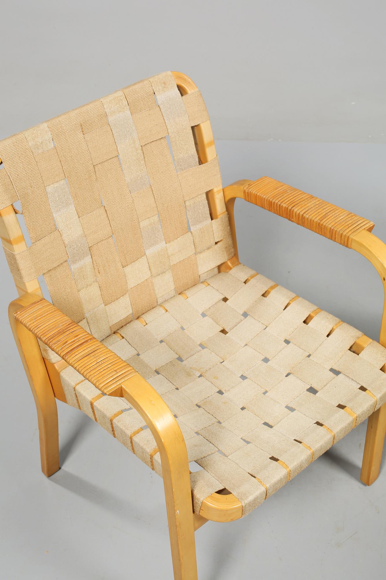 KARMSTOLAR, ett par, modell 45, Alvar Aalto, modellen formgiven 1947.