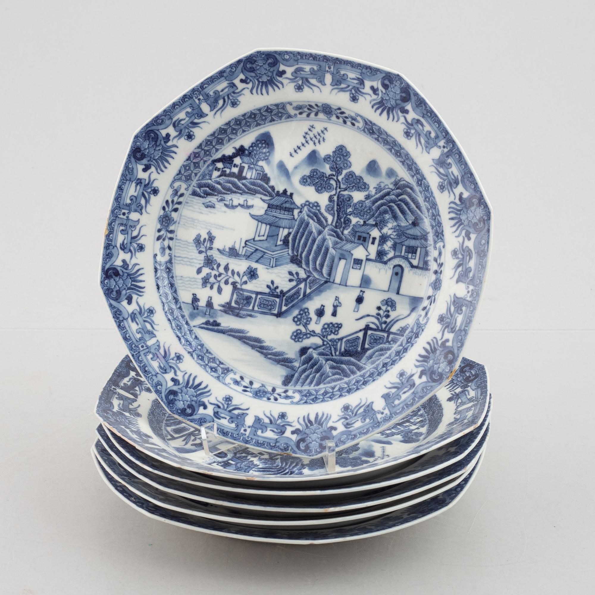 A group of six blue and white dishes, Qing dynasty, Qianlong (1736-95).