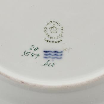 TALLRIK, porslin, "Flora Danica", Royal Copenhagen, 1900-talets andra hälft.