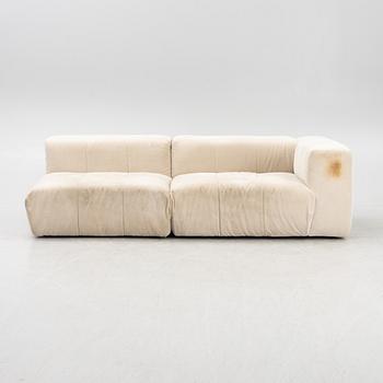 A modular "Rosso" sofa, Layered.