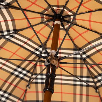 Burberry, umbrella.