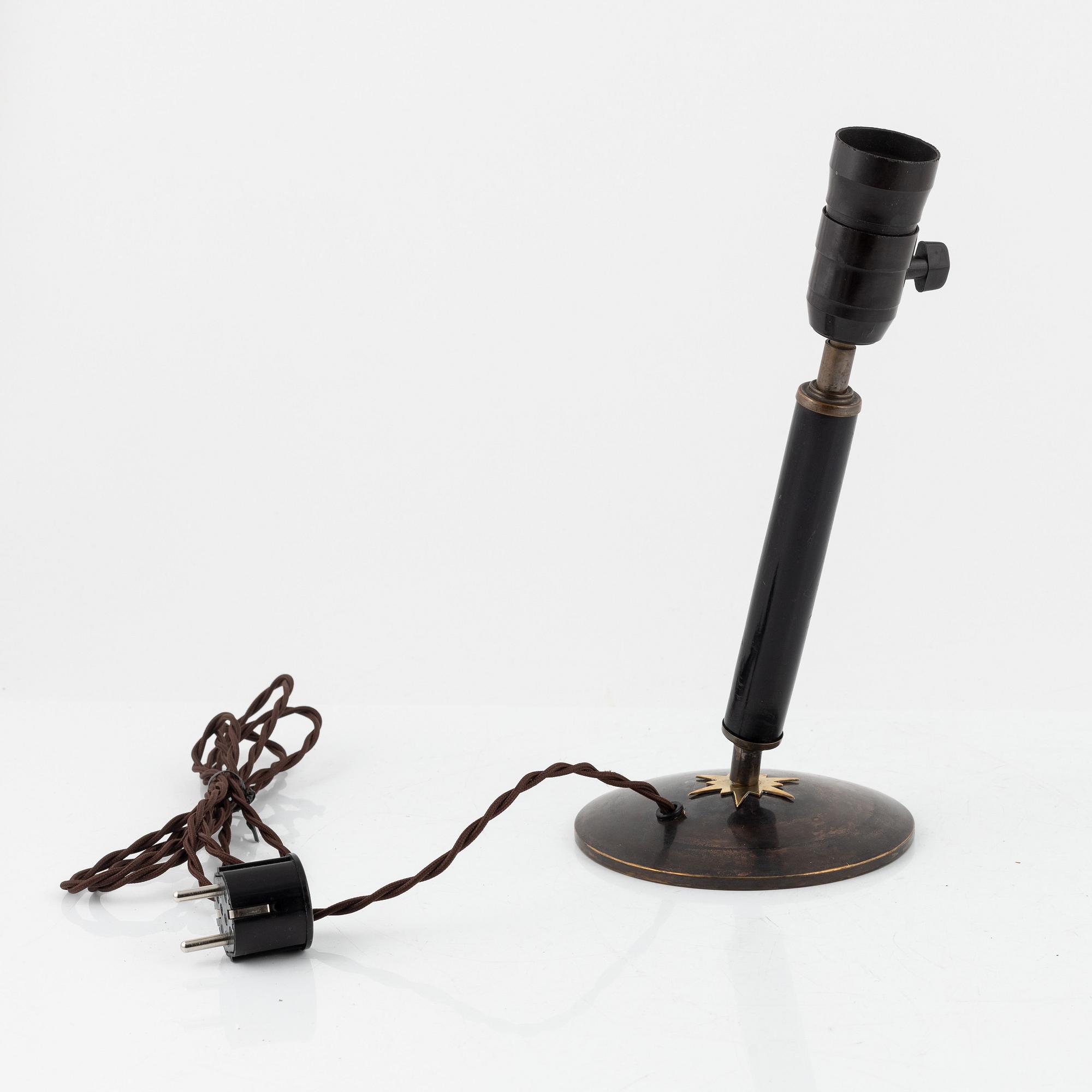 Harald Notini, a model '15124' table light,  Arvid Böhlmarks Lampfabrik, 1930's.