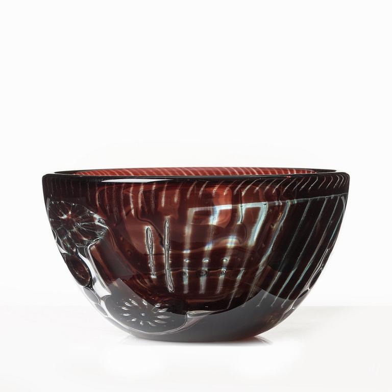 Edvin Öhrström, an "ariel" glas bowl, Orrefors, Sweden 1956.