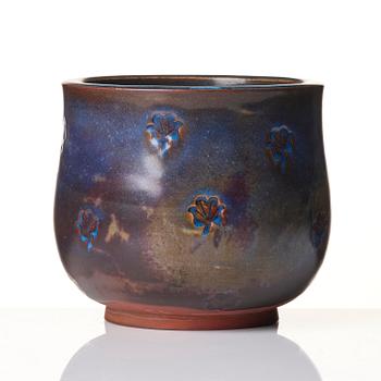 Wilhelm Kåge, a set of two early Farsta stoneware bowls, Gustavsberg 1933 and 1936.