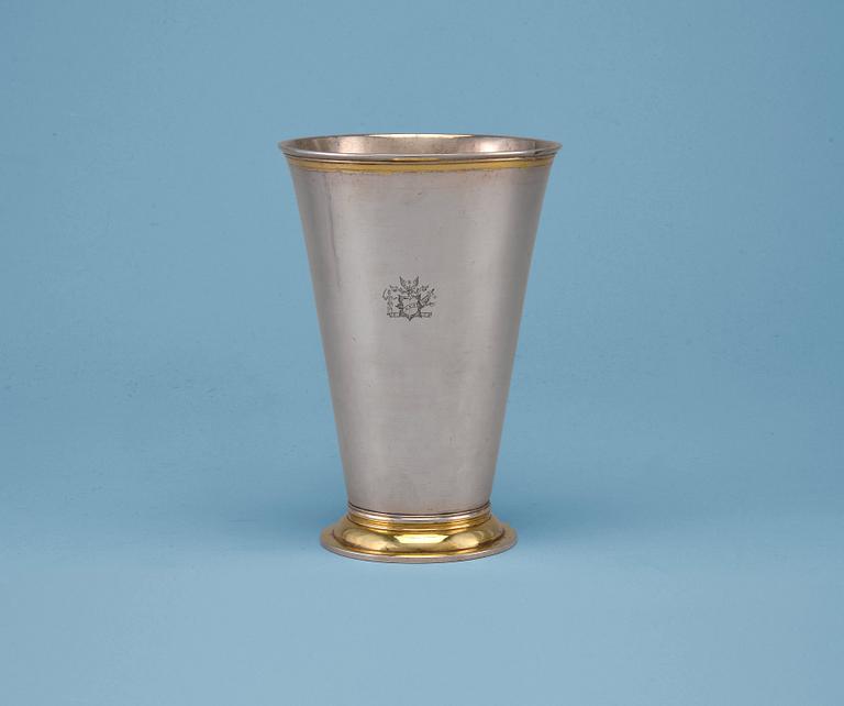 A BEAKER, silver Heinrich Johann Gustavson 1746-77 Tallinn. Weight 356 g.