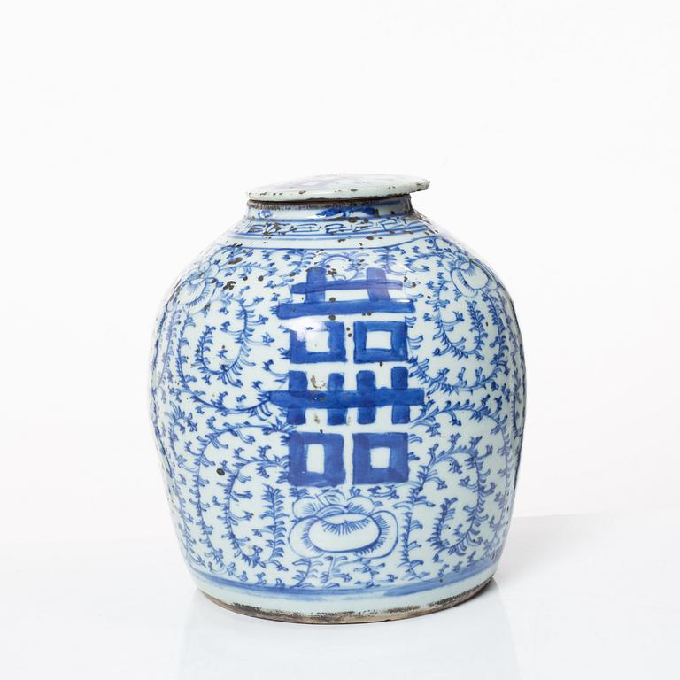 Bojan med lock, porslin, Kina, 1800-tal.