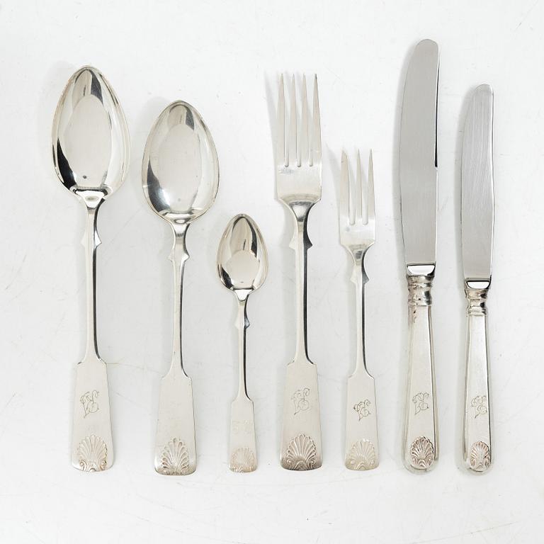 A Finnish silver cutlery set, “Musslan”, Finland, including mark of Kultakeskus, Hämeenlinna, 1974 (77 pieces).