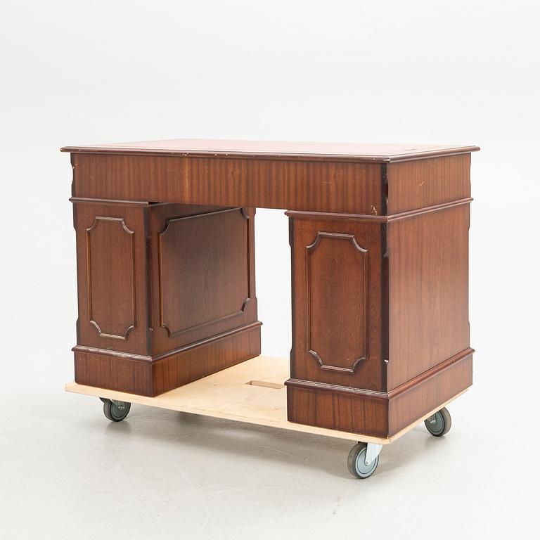 Desk, England, second half of the 20th century.