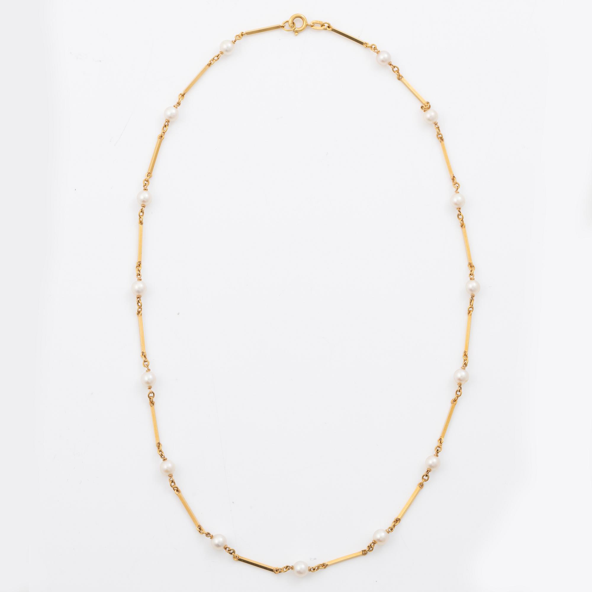 Necklace, 18K gold with small pearls.