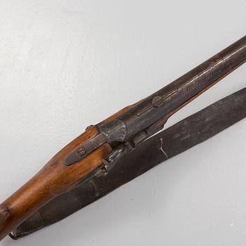 A percussion rifle from around year 1800.