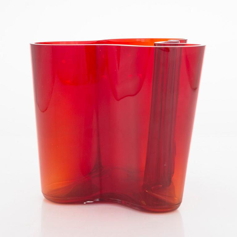 Alvar Aalto, vas, glas, modell 3030, signerad Alvar Aalto Iittala.