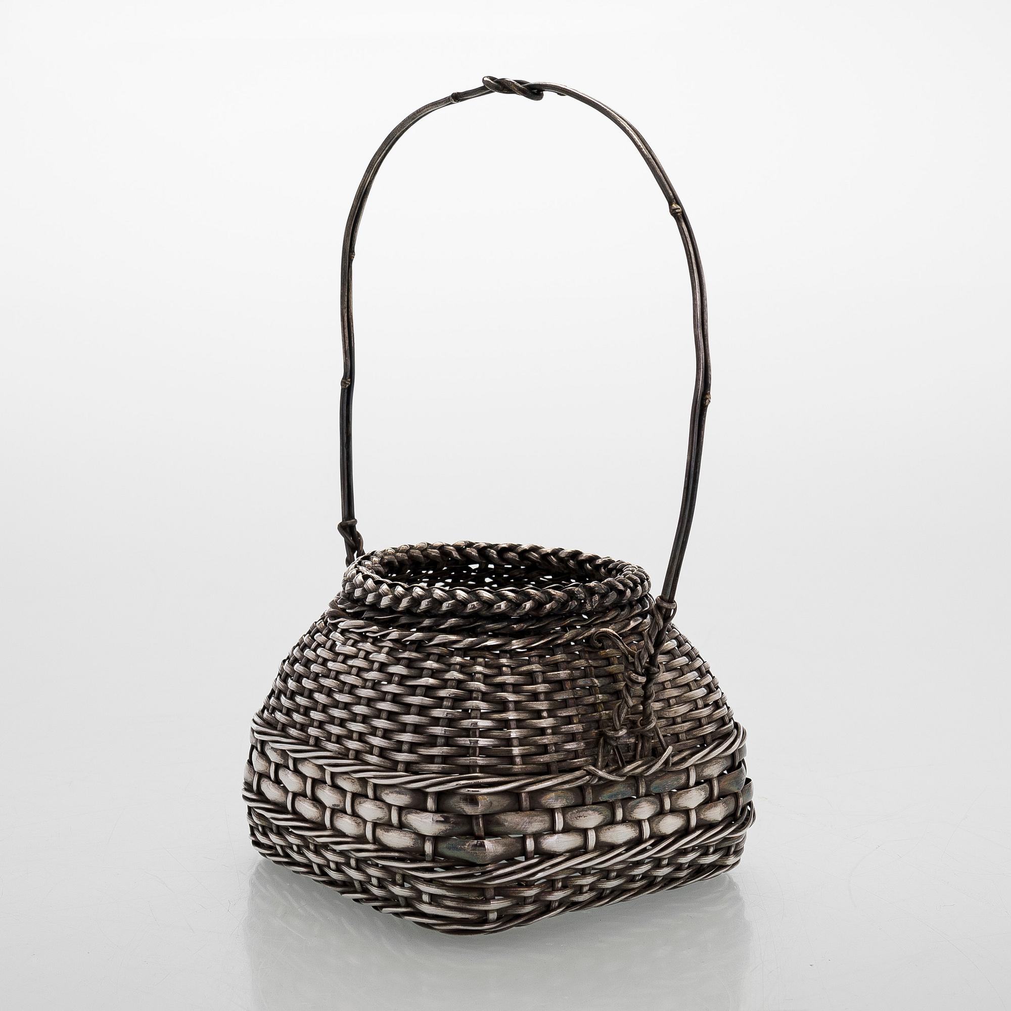 Ikebana-korg, silver med jungin-stämpel, Meiji (1868-1912), Japan.