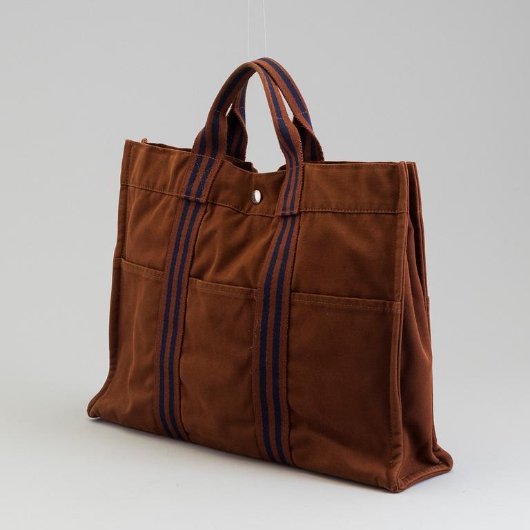 a HERMÈS "Fourre Tout" bag.