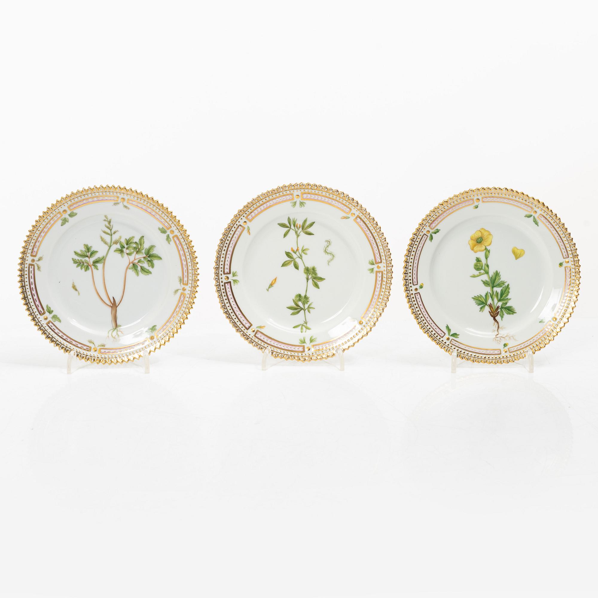 Royal Copenhagen, nine fruit plates, 'Flora Danica', Denmark.