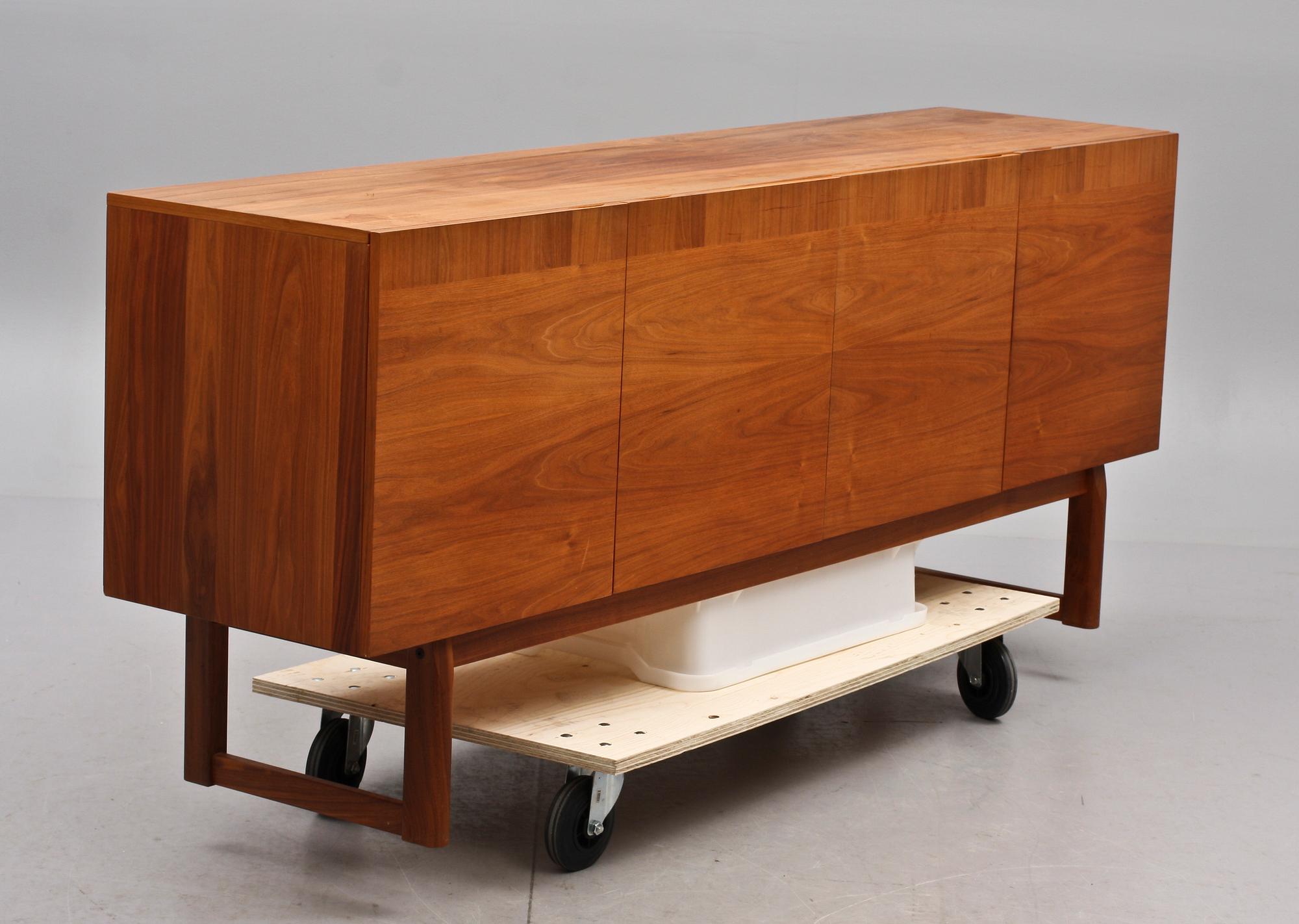 SIDEBOARD, sannolikt Ib Kofoed-Larsen, Säffle Möbelfabrik, 1900-talets andra hälft.