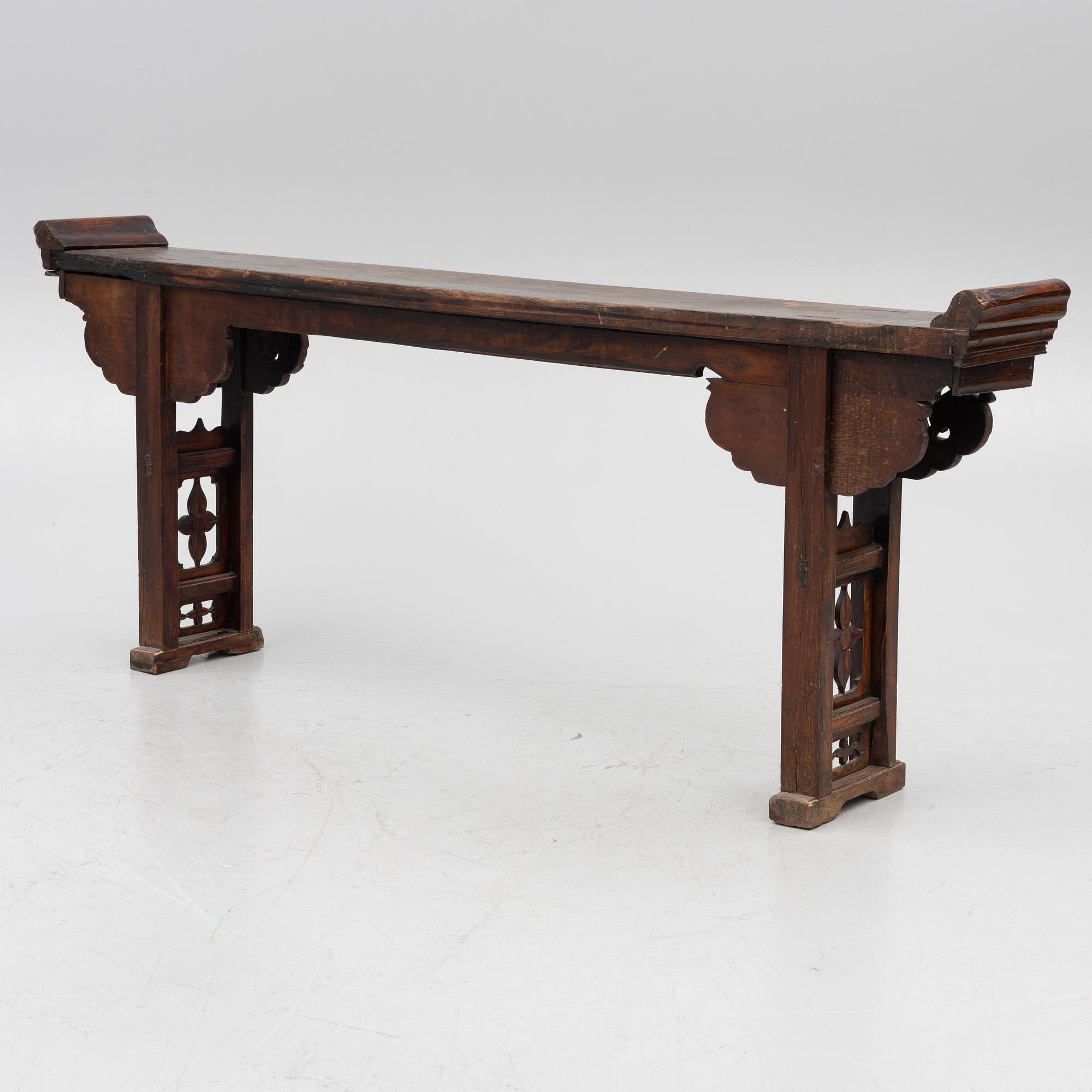 A hardwood altar table, late Qing dynasty / 20th century.