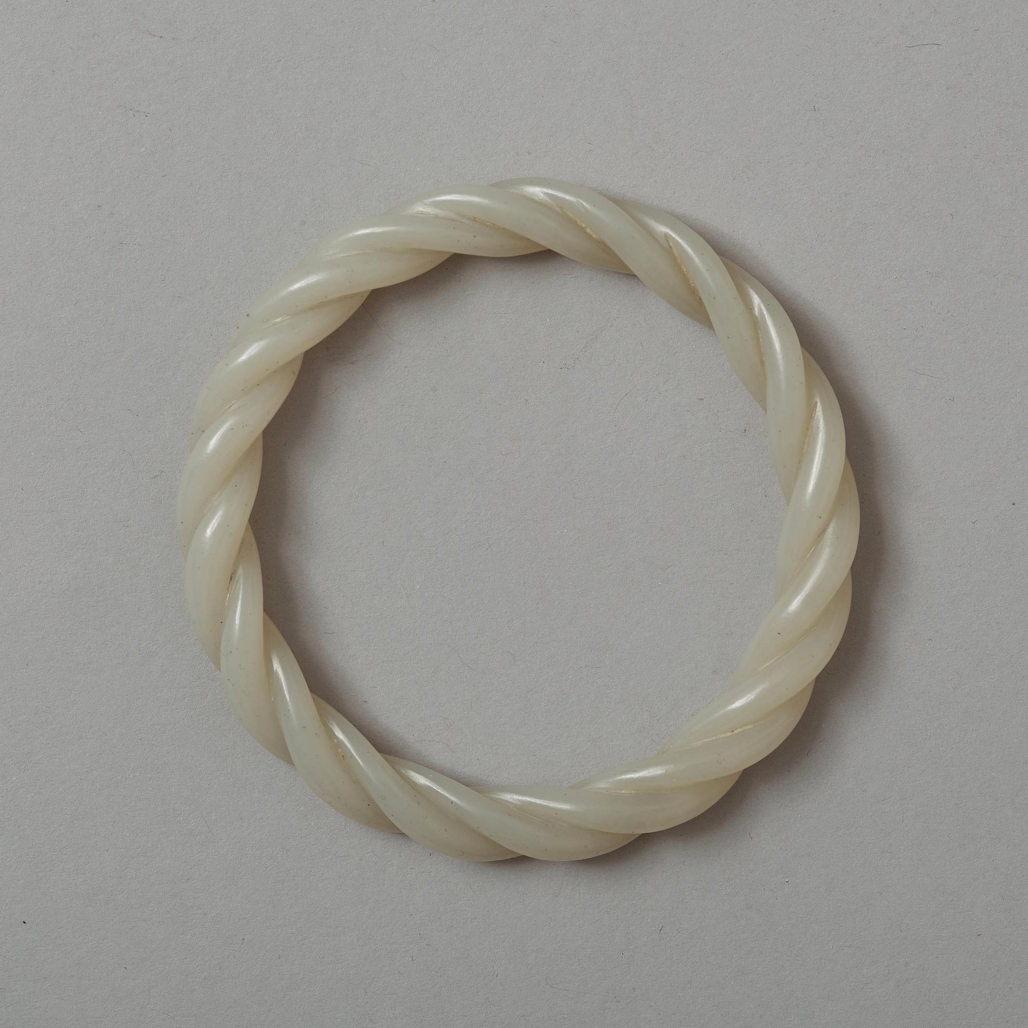 ARMRING, nefrit. Qingdynastin (1644-1912).