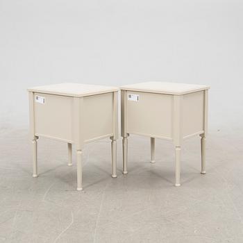 Bedside tables, 1 pair, 21st century.