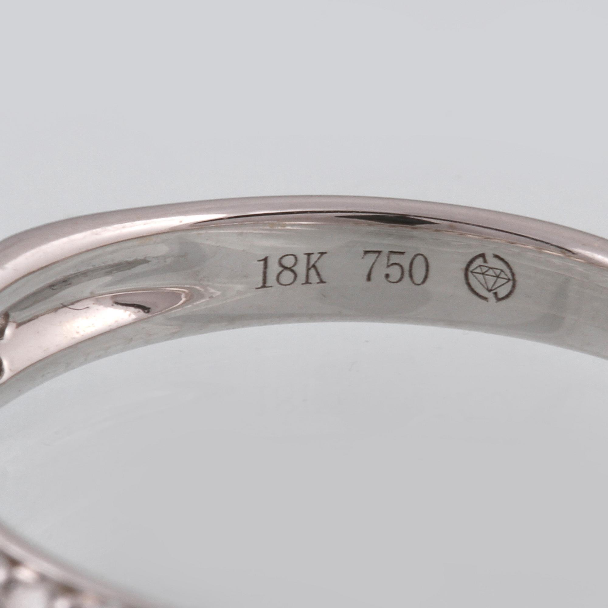 RING, 18K vitguld med briljantslipade diamanter 0.52 ct. Vikt 2,7 gram.