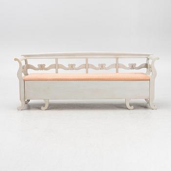 Soffa, sent 1800-talets mitt.