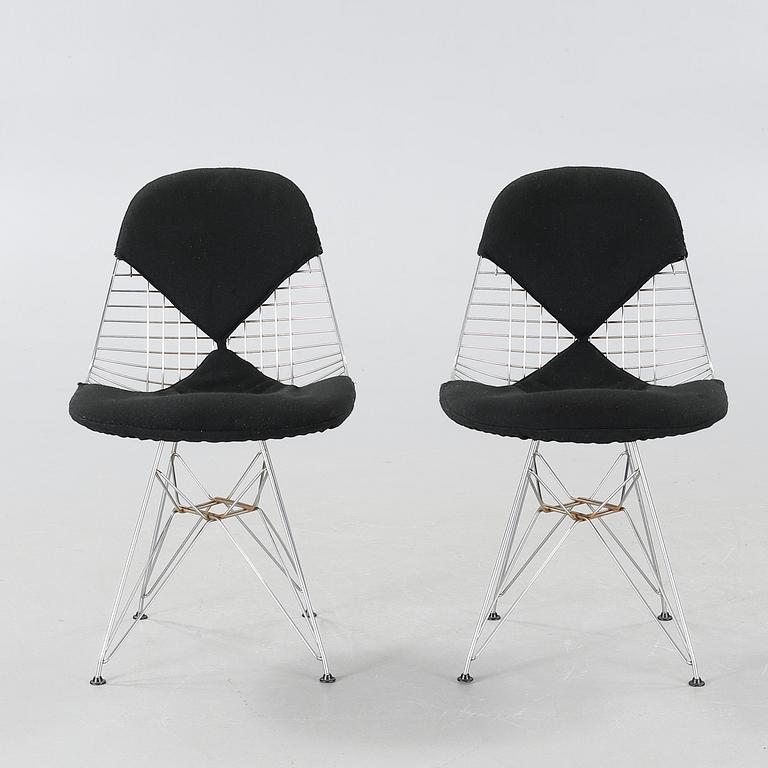 A pair of chairs, "DKR", by Charles & Ray Eames for Herman Miller, USA, around mid 20th century.