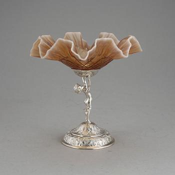 SKÅL PÅ FOT, silver och glas, Österrike 1886-1922. Vikt 365 gr.