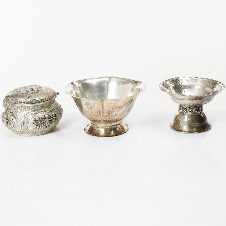 Skålar, 2 st, samt sockerskål, silver, Tyskland och Sverige.