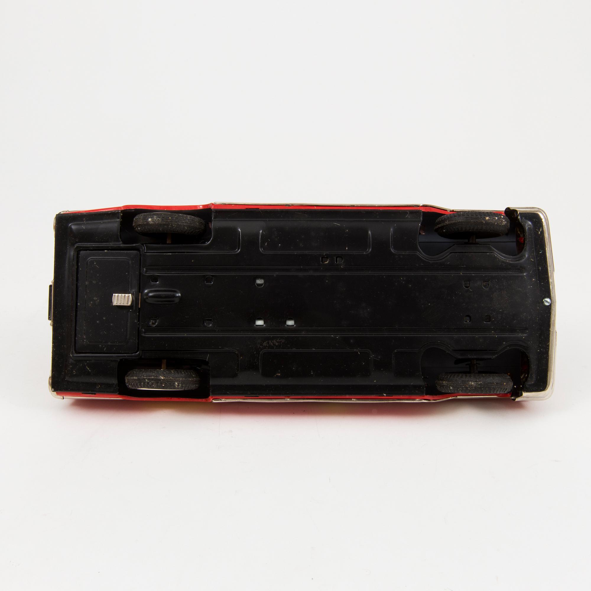 A tinplate Ichiko "Fire Dept Chief's car" Oldsmobile, Japan, 1960s.