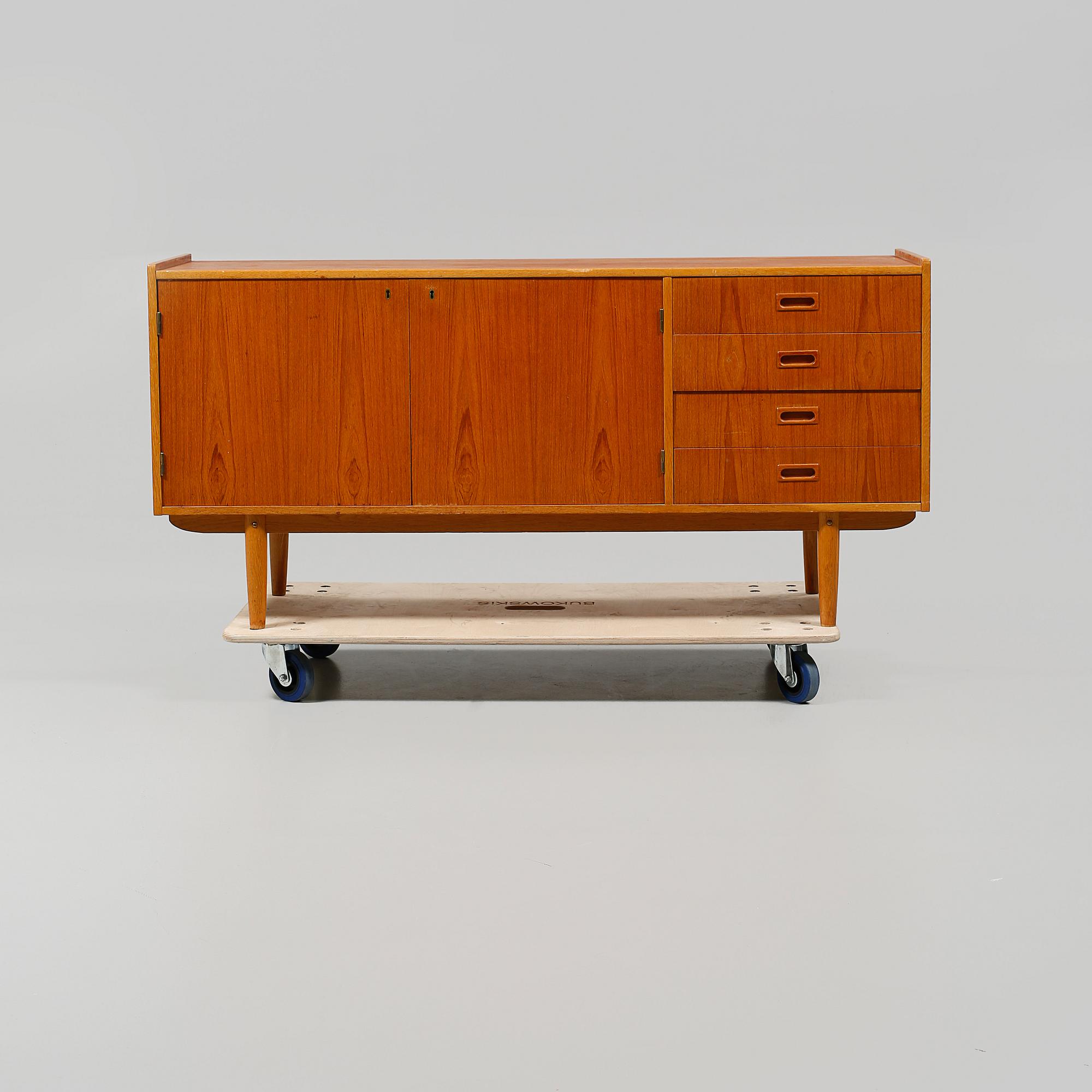 SIDEBOARD, 1900-talets andra hälft.