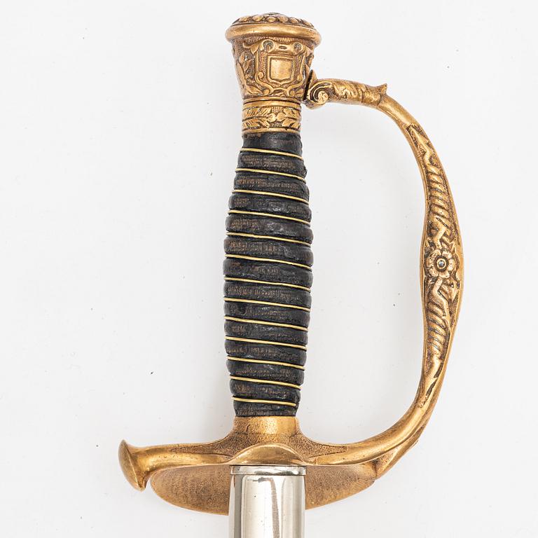 An American officer's sword, 18th/19th century.