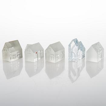 JORMA VENNOLA, A set of five chrystal glass sculptures "THe Iittala village". Signed.