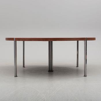 A table ny Walter Knoll, Germany.