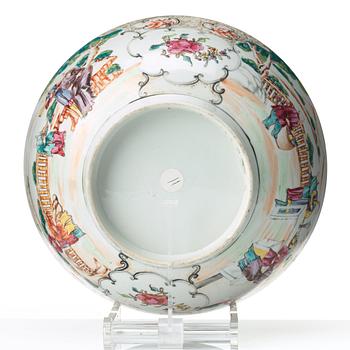 A famille rose punch bowl, Qing dynasty, Qianlong (1736-95).