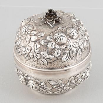 Skål med lock, silver 900, 1900-tal.