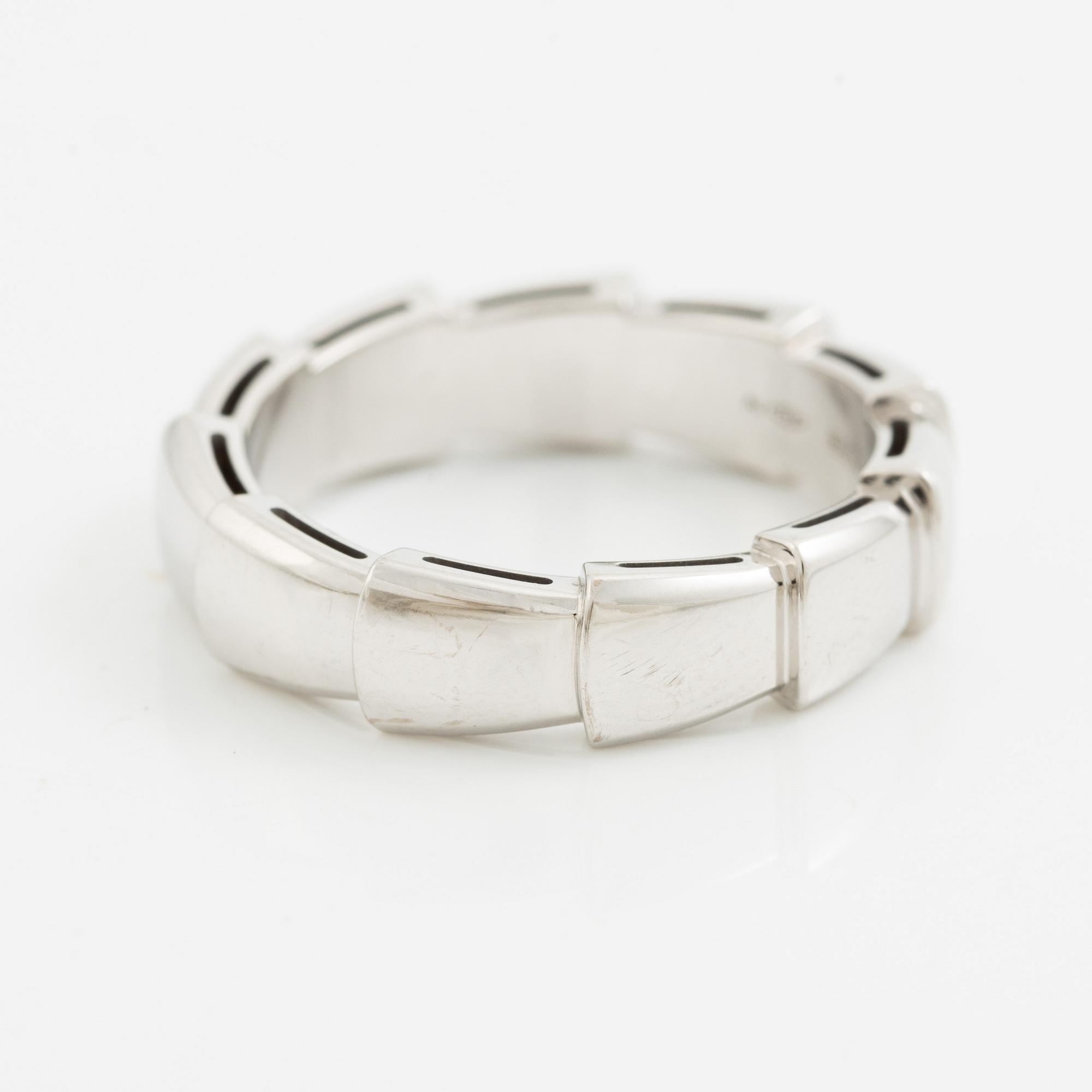 Bulgari, ring, "Serpenti viper band ring" 18K white gold.
