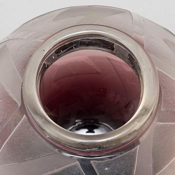 A Schneider 'Série Z' glass vase, France 1924-30.