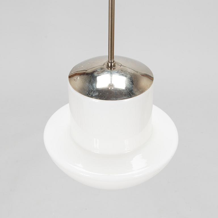 Paavo Tynell, a mid-20th-century '1602/1673' pendant light for Idman.