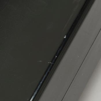 Eero Aarnio, Bord "Copacabana" för Adelta. Formgiven 1991.