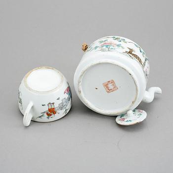 KANNOR, 2 st, porslin, Kina, 1800-tal.