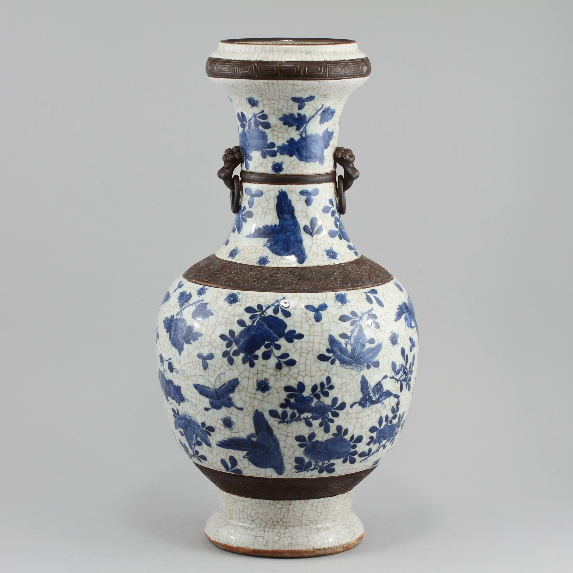 VAS, porslin, Kina, 1800/1900.