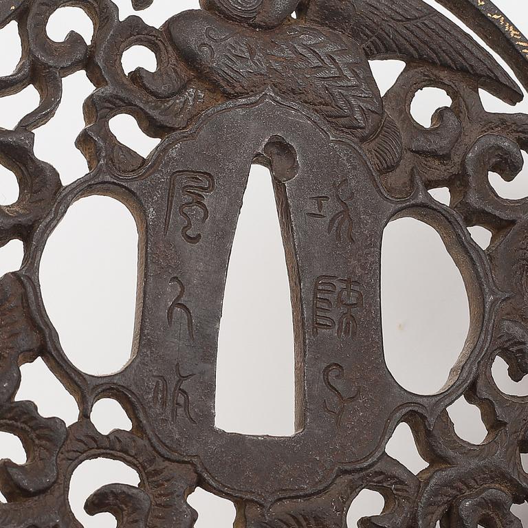 Tsuba 5 st, Kina och Japan, troligen 1800-tal.