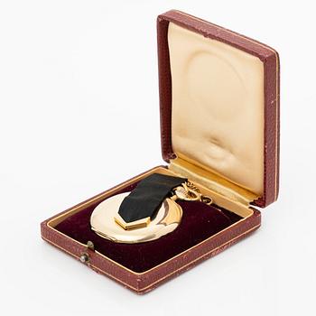 Omega, pocket watch, hunter case, 52 mm.