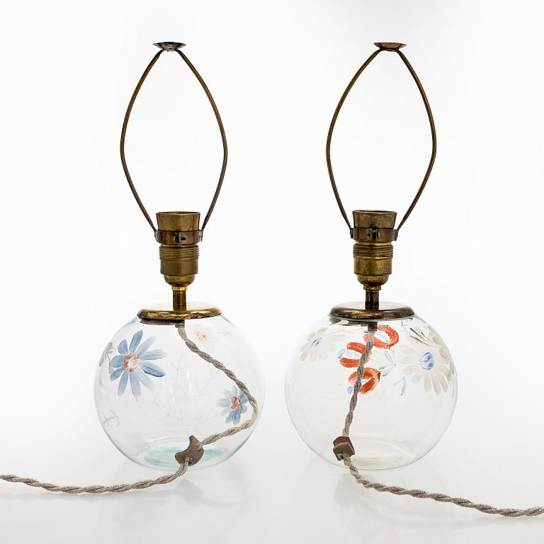 Paavo Tynell, Two 1940s table lamps for Taito and Kauklahden Lasitehdas.