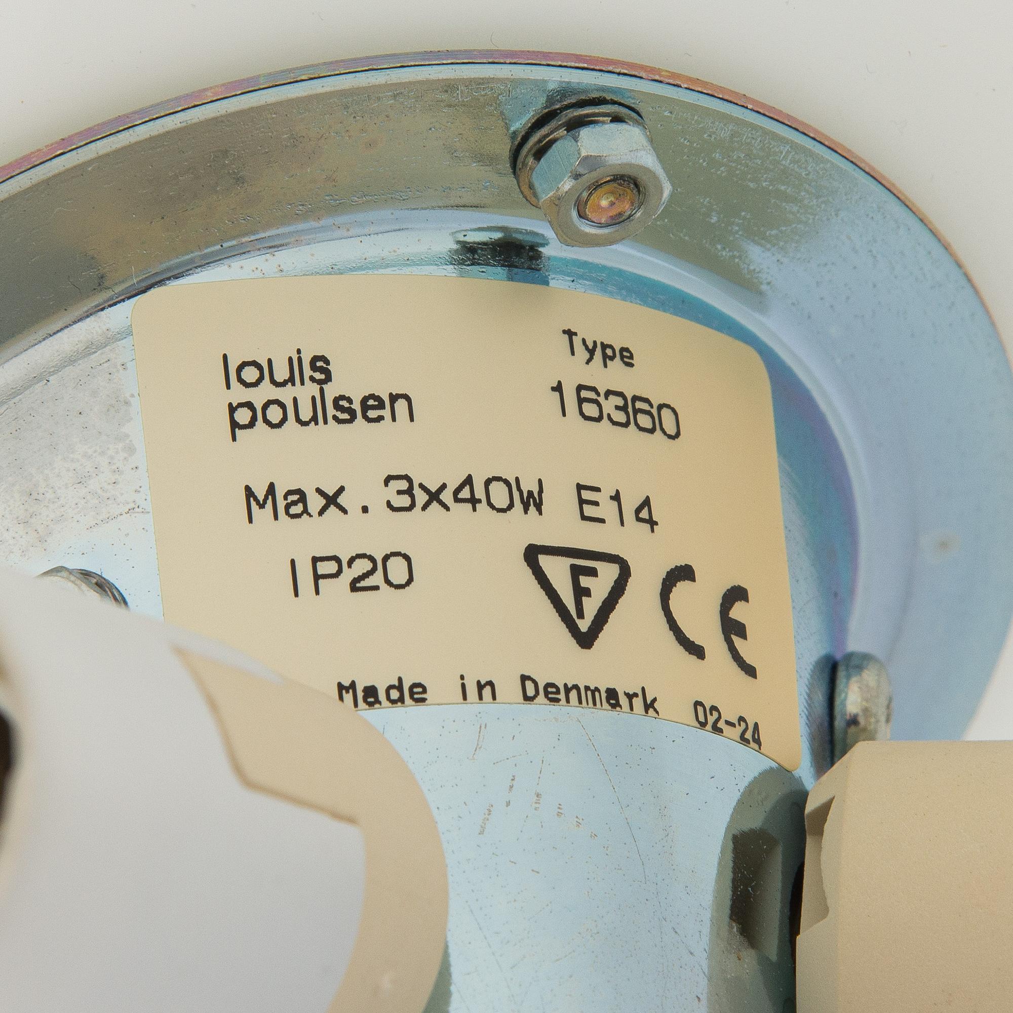 Arne Jacobsen, kattovalaisin "Stelling pendant" Louis Poulsen Tanska, 2002.