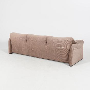 Vico Magistretti, sofa "Maralunga" for Cassina designed in 1973.
