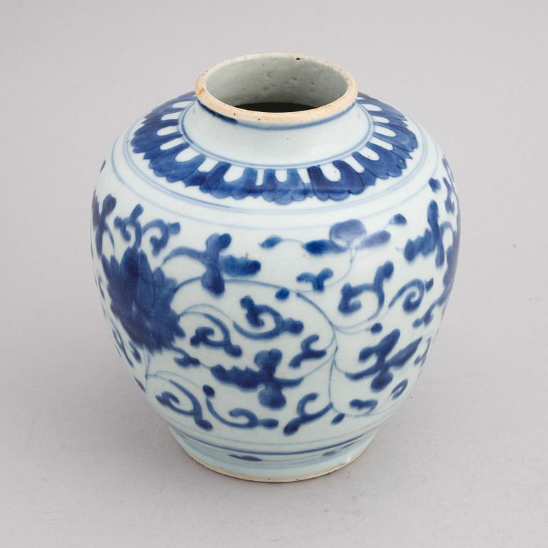 A Chinese blue and white ming style porcelain urn, 20th century.