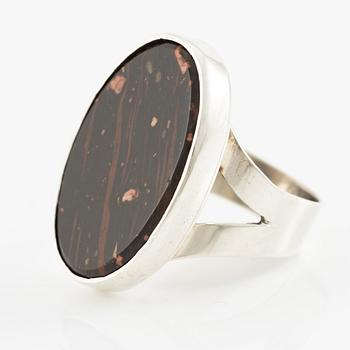 Jan-Christer Lundqvist, ring, silver med porfyr (Svart Rännås), Skövde.