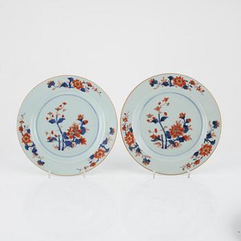 A set of seven imari dishes, Qing dynasty, 18th Century.