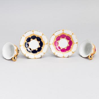 A set of 20th century eight Meissen porcelain objects.