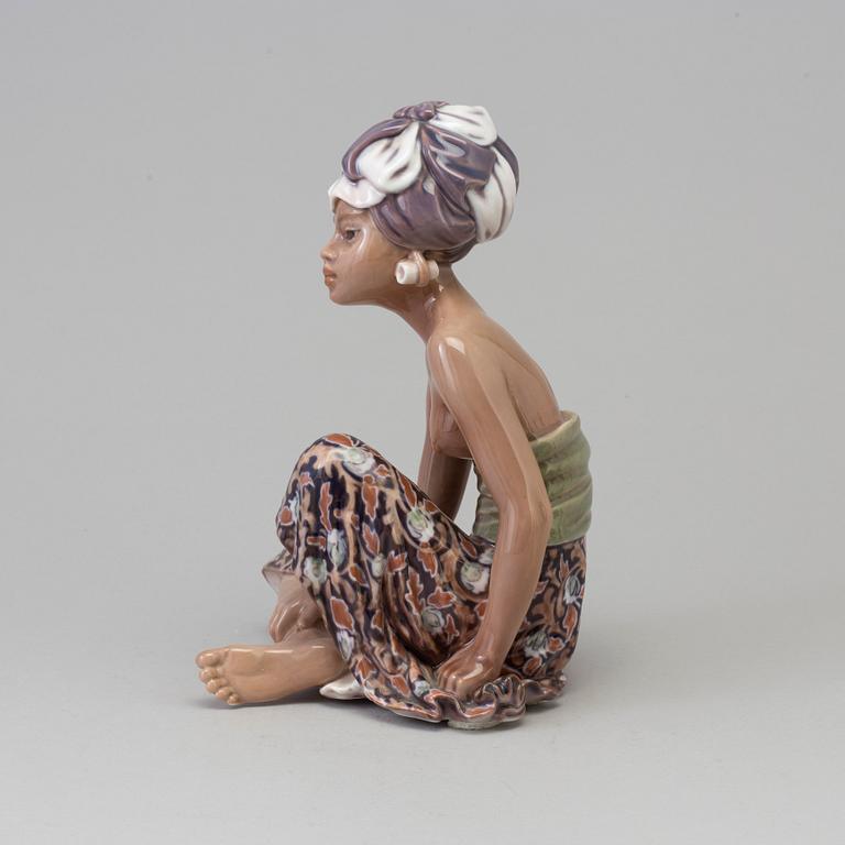 A Dahl Jensen porcelain figurine 'Balinese girl', Denmark, 1950s.